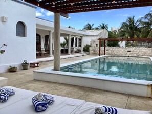 Outdoor pool - CASA SILVIA villa familiar (Progreso)