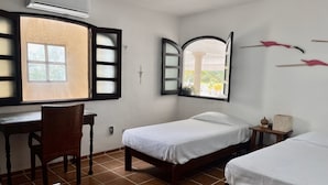 Villa familiare, vista piscina | 5 camere, ferro/asse da stiro, lenzuola