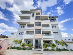 Exterior - 3A New, elegant and just steps from the beach

 (Bayahibe)