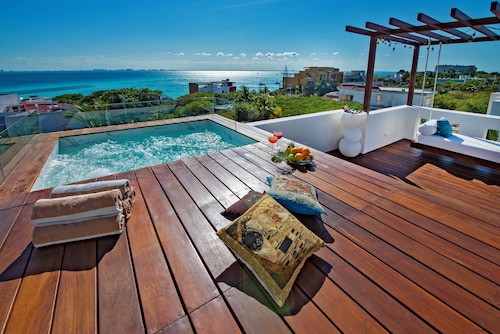 CASA REYES Stunning Rooftop Oceanview