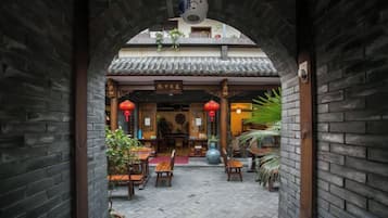 Tempat makan outdoor