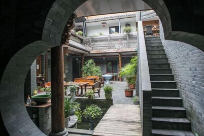 Shaoxing Dayue Xiaoyuan Culture Theme Hotel (Lu Xun's hometown Shenyuan Branch)