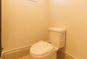 Room - RedDoorz @ Jmalls Island Tourist Inn Dinagat Island (San Jose)