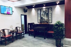 Lobby lounge - Jiuhuashan Huimo Jiudu Hotel (Qingyang)
