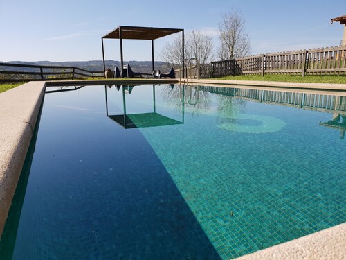 La Serreta Casa Rural con Vistas a Montserrat, a 2 Minutos del Pueblo Gironella