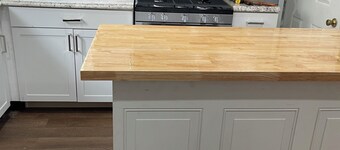 The L's Luxury 4 -Spacious 4-bedroom house with AC, fitness room in WEST Buffalo