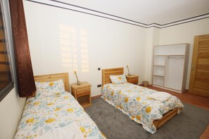 9 bedrooms, WiFi, bed sheets - Very beautiful guesthouse to rent (Marrakech)
