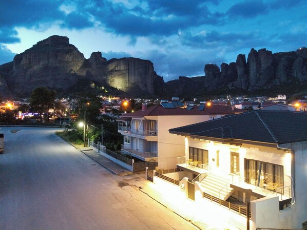 Front of property - Tsikaris Boutique Guesthouse (Kalabaka)