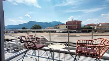 Junior Suite, Balcony, City View | Terrace/patio