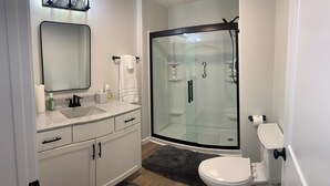 Unclassified image, 2 of 7, button - Newly Remodeled 3-BR in heart of Marion (Marion)