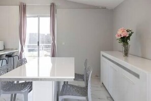Dining - 2 bdr cozy apartment in city center, Wifi - LCGR (Assomada)
