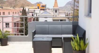 2 bdr cozy apartment in city center, Wifi - LCGR