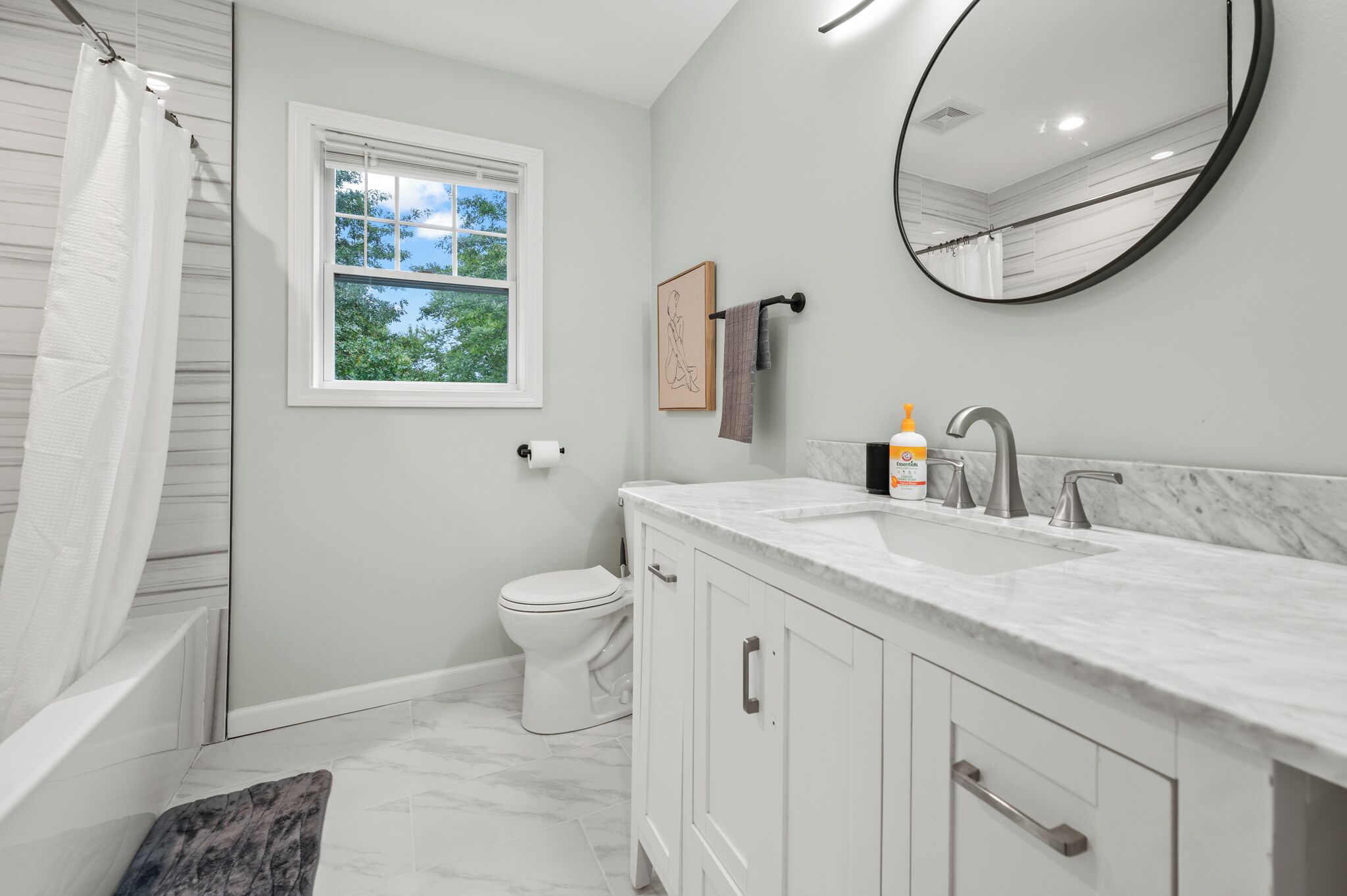 Hair dryer, bidet, towels, soap