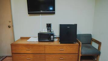 Mini réfrigérateur, micro-ondes