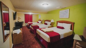 Desk, free WiFi, bed sheets - Falls View Inn (Niagara Falls)