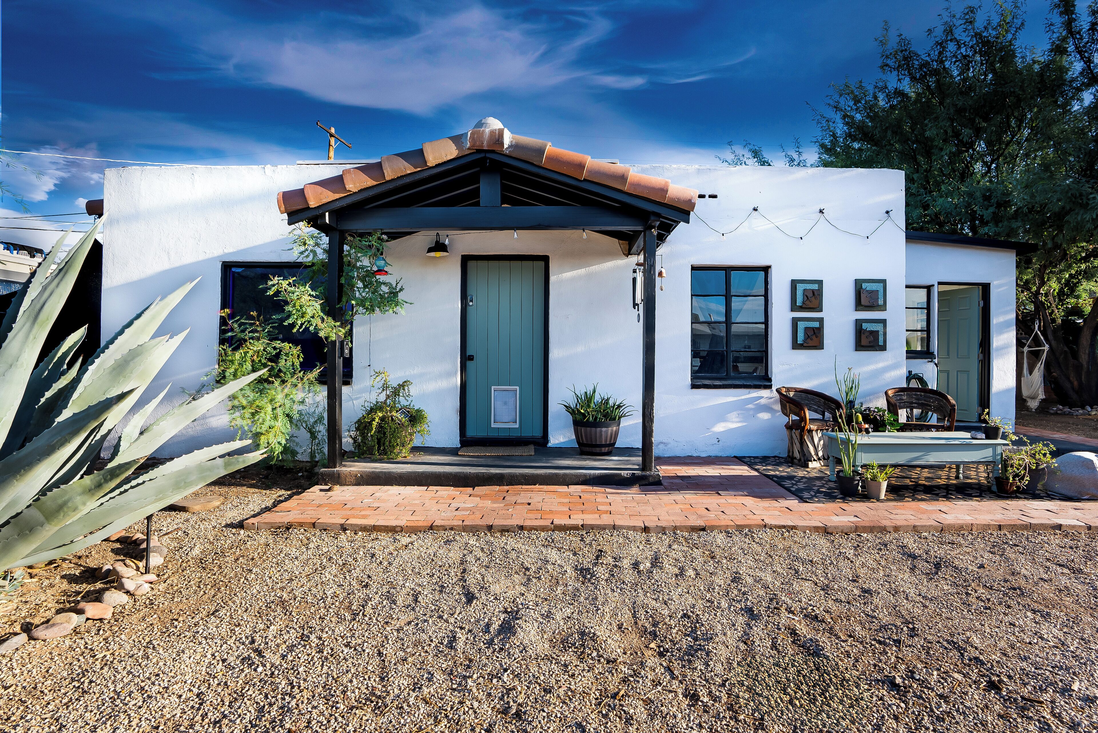 Charming central 2-bedroom home in terrific Tucson with an InFit Swim Spa