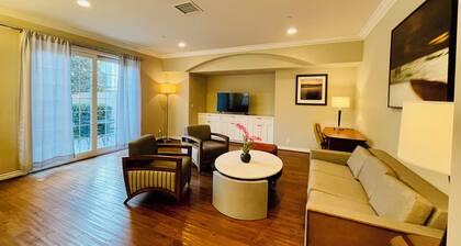 Luxury home in Newport Beach city Near UCI