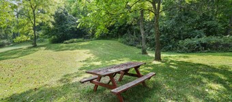 Butterfly Crossing | Private Lake, Hot Tub