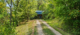 Butterfly Crossing | Private Lake, Hot Tub