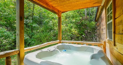 Butterfly Crossing | Private Pond | Hot Tub