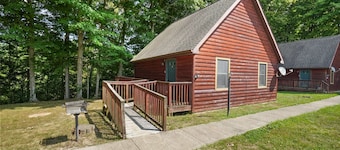 Retreat Cabin #8 | Hocking Hills, Fire Ring