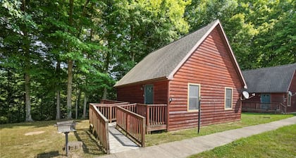 Retreat Cabin #8 | Hocking Hills, Fire Ring