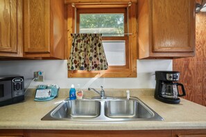 Refrigerador, microondas, parrilla de estufa y lavavajillas 