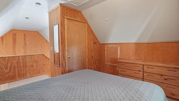 2 bedrooms, bed sheets