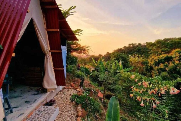 Comfort Double Room, Patio, Mountain View | Down comforters, free WiFi, bed sheets