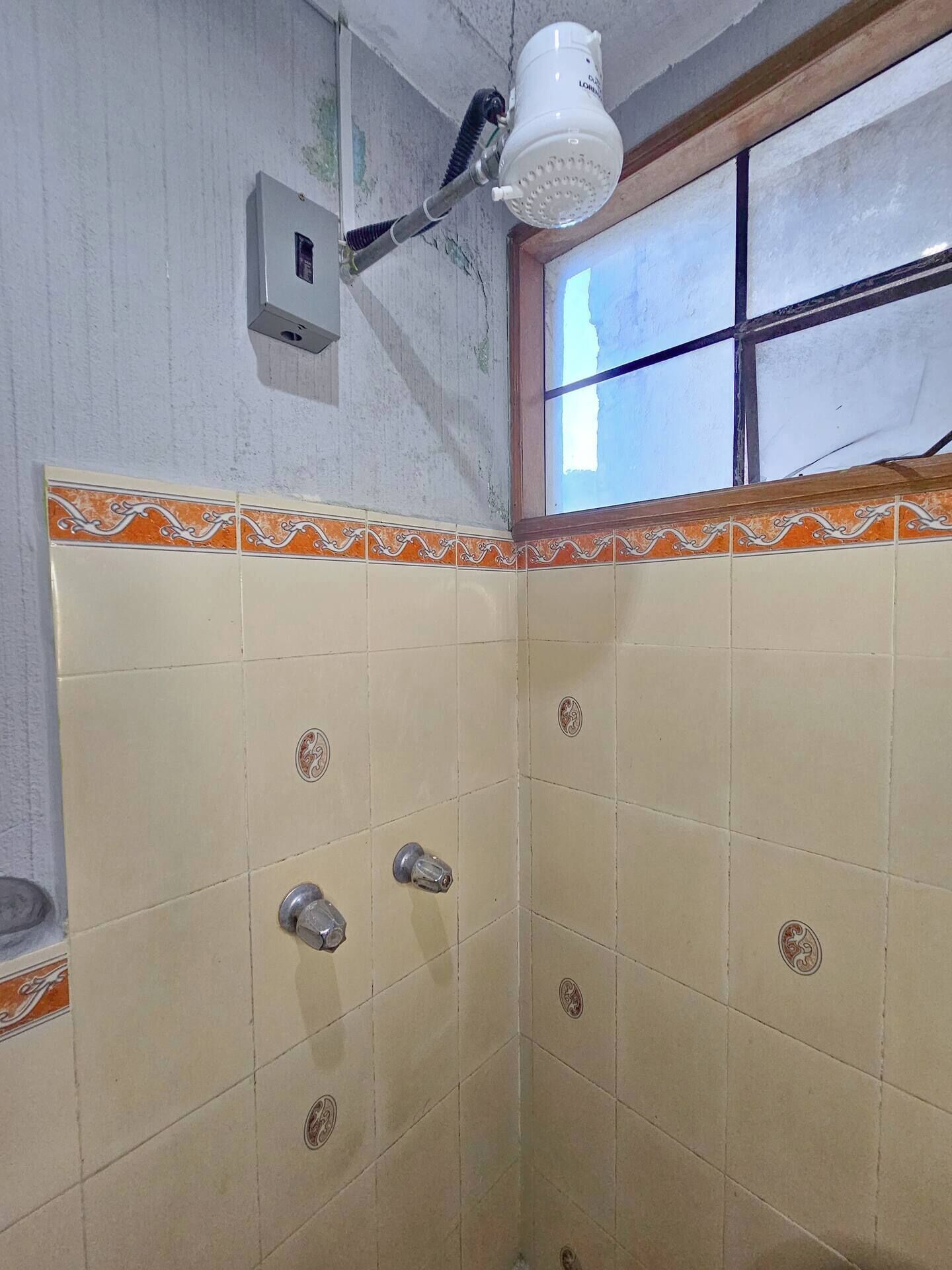 Handtücher, Seife, Shampoo, Toilettenpapier