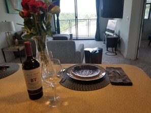 Living area - 2BR, 2BA/ The Vinings: Near Truist Park, dining, & Buckhead—your Atlanta oasis! (Atlanta)