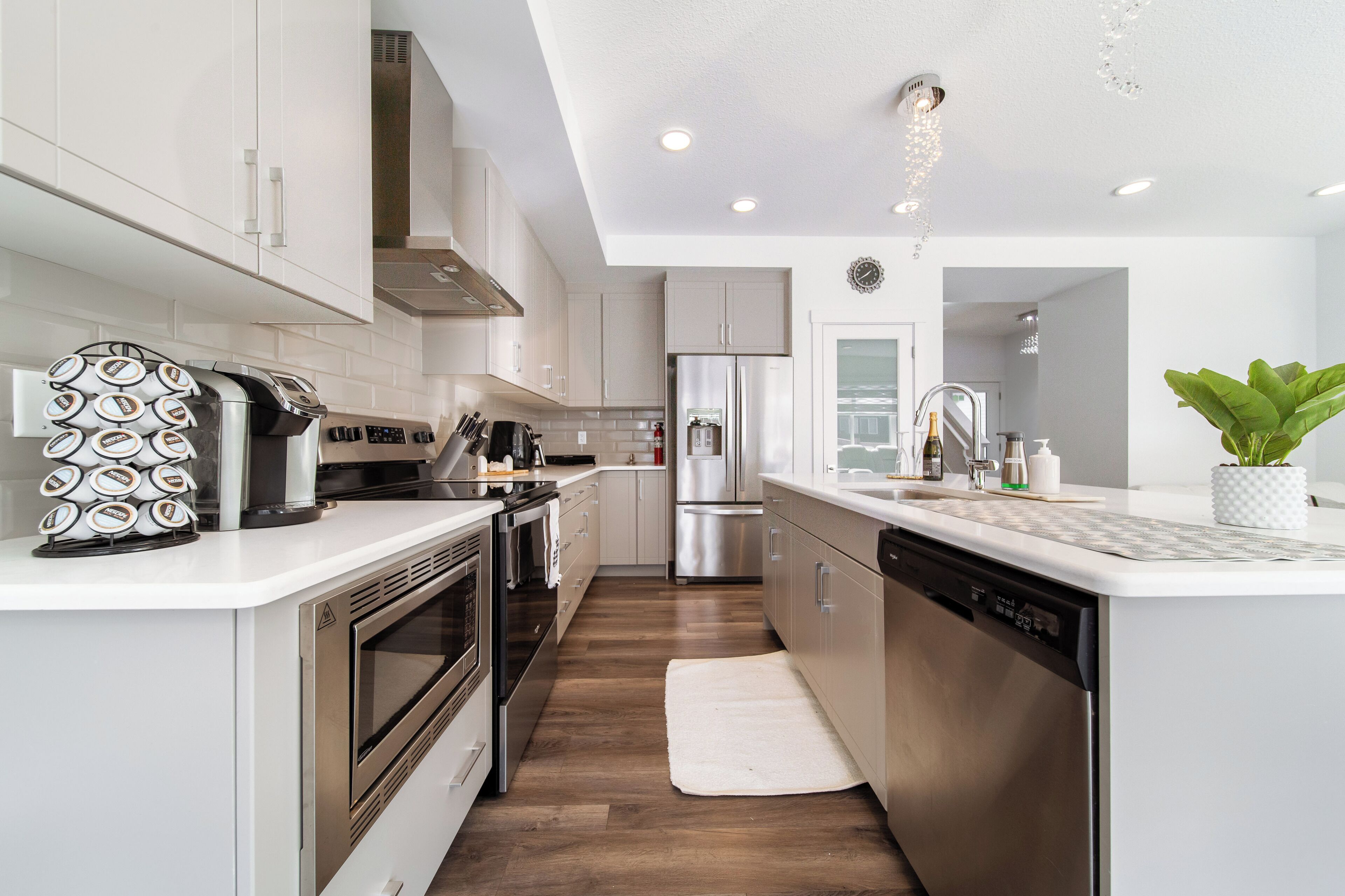 Refrigerador, microondas, horno, placa de cocina