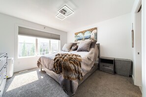 4 Schlafzimmer, Schreibtisch, Bügeleisen/Bügelbrett, kostenloses WLAN