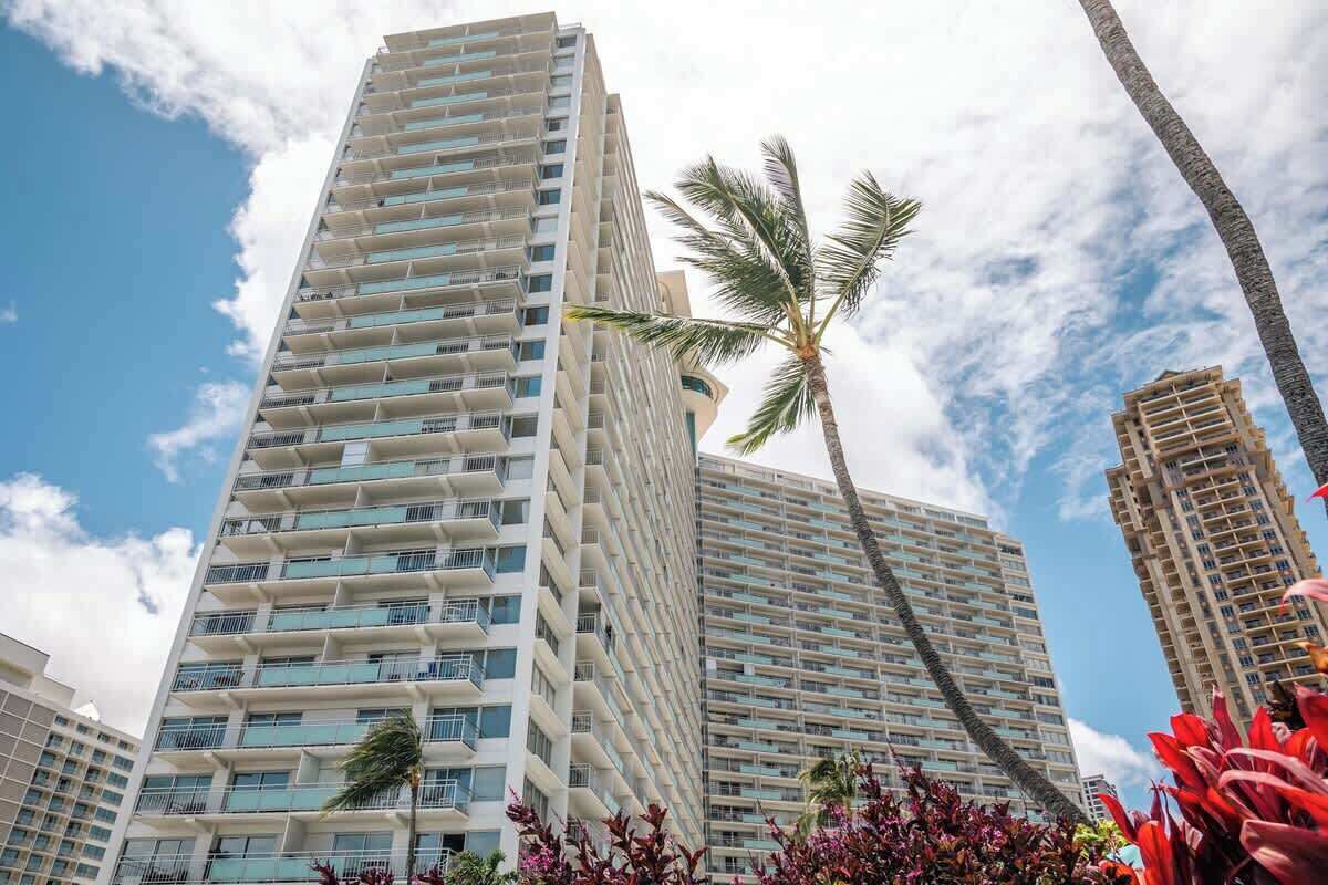 15th-floor Waikiki studio - lanai & pool access Reviews, Deals