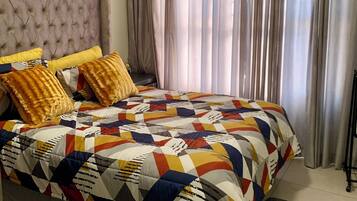 2 bedrooms, iron/ironing board, WiFi, bed sheets