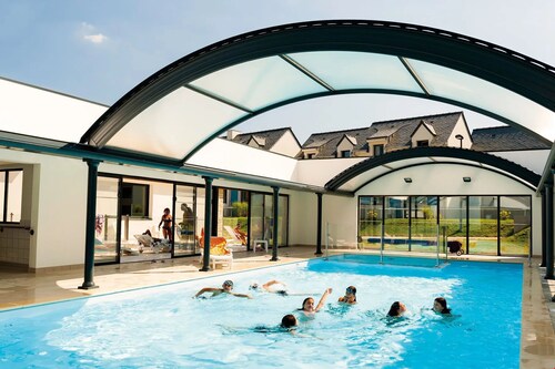 Maisonnette familiale avec piscine chauffée
