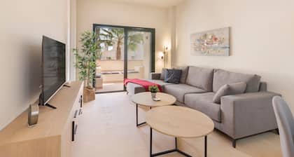 Appartement 'El Oasis Martinica 2 Bajo B' avec piscine privée, Wi-Fi et climatisation