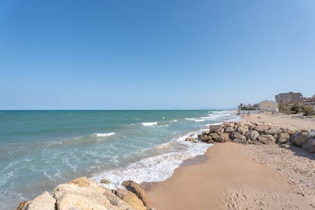 Beach nearby. Apartment 'Maria's Beach' with Shared Pool, Shared Terrace and Wi-Fi