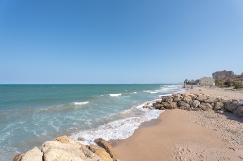 Apartment 'Maria's Beach' with Shared Pool, Shared Terrace and Wi-Fi