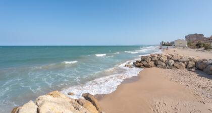 Apartment 'Maria's Beach' with Shared Pool, Shared Terrace and Wi-Fi