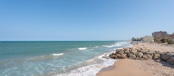 Apartment 'Maria's Beach' with Shared Pool, Shared Terrace and Wi-Fi