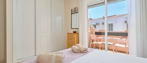 2 Schlafzimmer, Bügeleisen/Bügelbrett, kostenloses WLAN, Bettwäsche