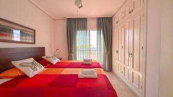 4 camere, ferro/asse da stiro, Wi-Fi gratuito, lenzuola