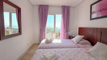 4 habitaciones, tabla de planchar con plancha y wifi gratis