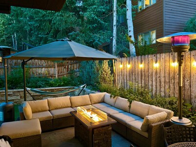 Private Hot Tub, Pet Friendly, Beds for any group dynamic