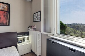 2 bedrooms, free WiFi, bed sheets - Holiday Home 'House of Flowers' with Balcony and Wi-Fi (Montopoli vald’arno)