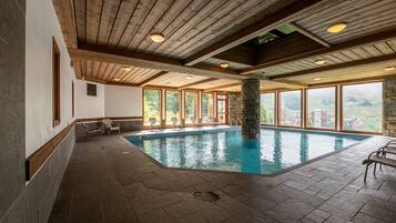 Piscine couverte, piscine chauffée