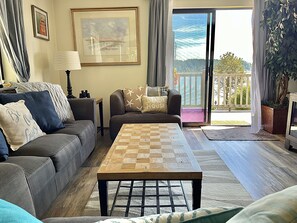 Smart TV - Waterfront Serenity Awaits: Cozy 2 Bedroom Home w/ Stunning Views & Beach Access (Bremerton)