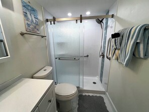 Hair dryer, towels - Runaway Bay 169 - Beach, bay, pool and gym (Bradenton Beach)