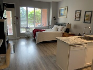 a04eb30e-b6c8-49b9-a8ca-d17313fc539d